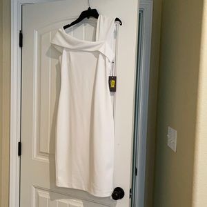 White Vince Camuto size 2 brand new